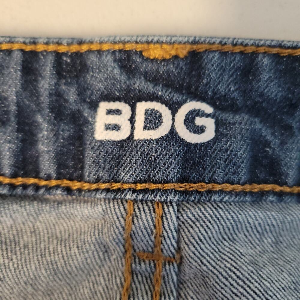 BDG Mid Rise Alexa 5 Pocket Shortie Denim Shorts Vacation Utility Women Size 32W - Picture 5 of 8